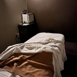 Elements Massage - I guess I should've taken photos before the session