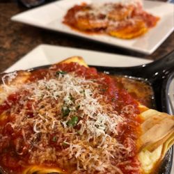 Pompeii's Pizzeria & Italian Eatery - Manicotti