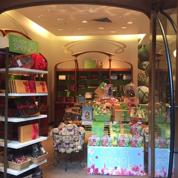 GODIVA CHOCOLATIER - CLOSED - Updated July 2025 - 30 Photos