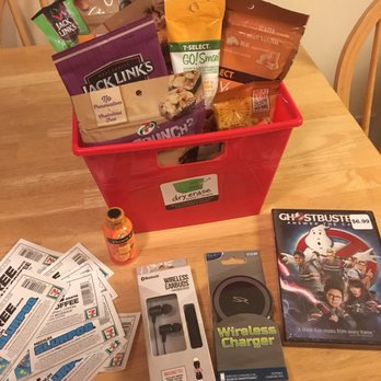 7-Eleven - the contents of a snack basket - Convenience Stores Near Me - Canyon Country, California 7-Eleven - the contents of a snack basket - Convenience Stores Near Me - Canyon Country, California
