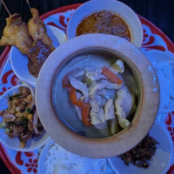 Muan Jai Thai Kitchen - Central choice - Thai Near Me - Chicago, Illinois Muan Jai Thai Kitchen - Central choice - Thai Near Me - Chicago, Illinois