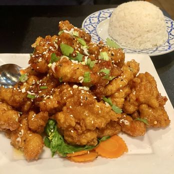 TomYumKung Thai Cafe - E5. Crispy Sesame Honey Chicken - Thai Near Me - Carrollton, Texas