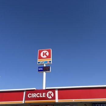 Circle K - Exterior - freeway signage - Gas Stations Near Me - Tucson, Arizona