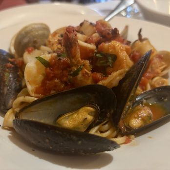 Palermo Restaurant & Bar - LINGUINE FRA DIAVLO - Italian Near Me - Astoria, New York Palermo Restaurant & Bar - LINGUINE FRA DIAVLO - Italian Near Me - Astoria, New York