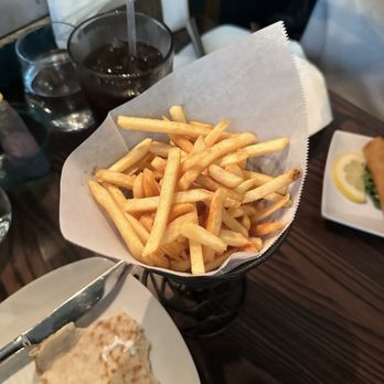 Al Hawr - Fries - Lebanese Near Me - Portland, Oregon