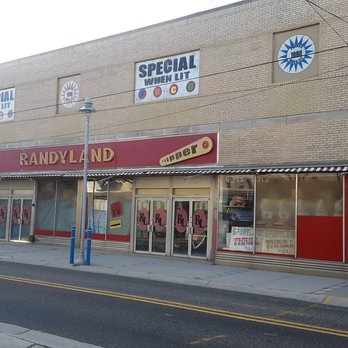 Remember When Pinball Palace & Retro Arcade - Randyland - Randyland Museum - Wildwood, NJ - Arcades Near Me - Wildwood, New Jersey
