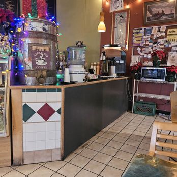 Gold Bar Espresso - Pickup counter - Coffee & Tea Near Me - Tempe, Arizona Gold Bar Espresso - Pickup counter - Coffee & Tea Near Me - Tempe, Arizona