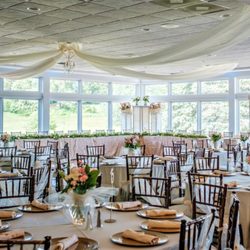 Flushing Valley Golf & Country Club - The clubhouse features exquisite panoramic views from its window-lined walls.