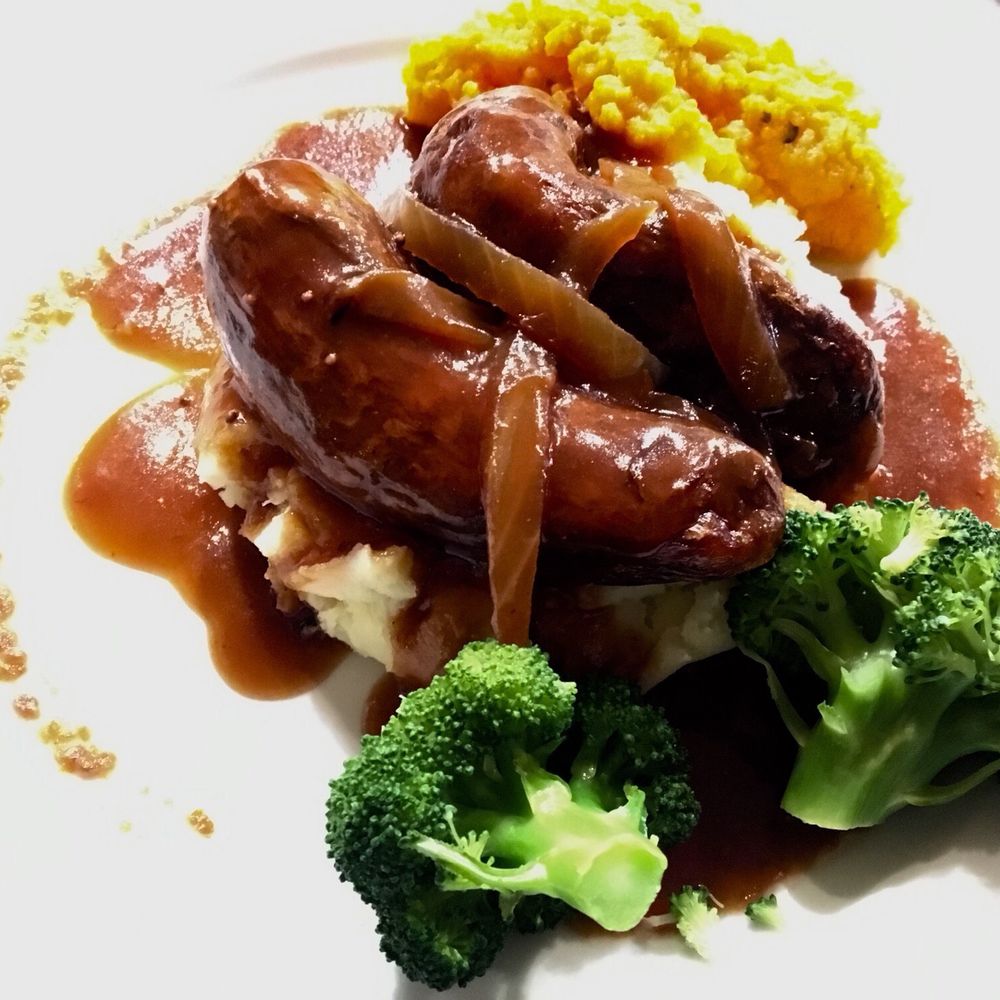 The Brazen Head - Bangers and Mash - Pubs Near Me - Dublin, D