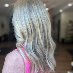 Pin Up Salon - Hair by Cari Cloar / Highlights