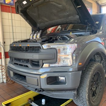 Future Quick Lube - Oil Change Stations Near Me - Farmington Hills, Michigan