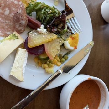 Northern Lights Alpine Kitchen - Buffets Near Me - Banff, Alberta Northern Lights Alpine Kitchen - Buffets Near Me - Banff, Alberta