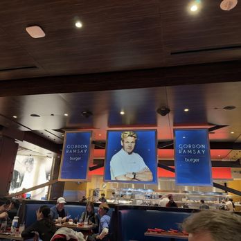 Gordon Ramsay Burger Las Vegas - Inside, lots of seat configurations. 2-8 + people - Burgers Near Me - Las Vegas, Nevada Gordon Ramsay Burger Las Vegas - Inside, lots of seat configurations. 2-8 + people - Burgers Near Me - Las Vegas, Nevada