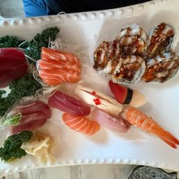Sushi & sashimi combo