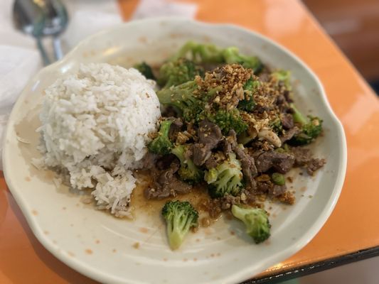 Family Thais Asian Bistro by null