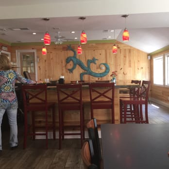 Leaping Lizard Cafe - Inside - Cafes Near Me - Virginia Beach, Virginia