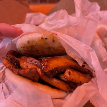 Spring Cafe - Black Pepper Mushroom Bao Bun - Vegan Near Me - New York, New York Spring Cafe - Black Pepper Mushroom Bao Bun - Vegan Near Me - New York, New York