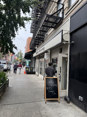 Sunday Morning by null