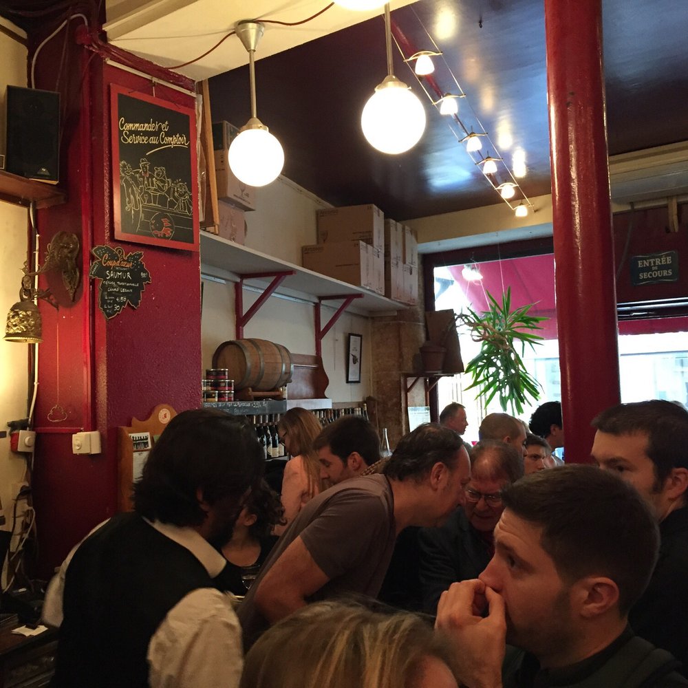 Le Baron Rouge - Wine Bars Near Me - Paris, 75