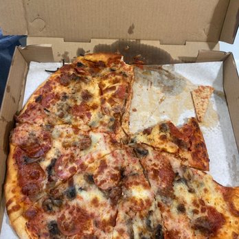 Fat Tomato Pizza - Very greasy more like Costco pizza - Pizza Near Me - Long Beach, California