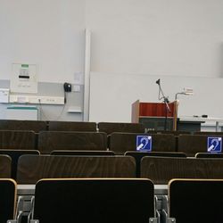 Ludwig-Maximilians-Universität München - Solche Räume bin ich nicht mehr wirklich gewohnt