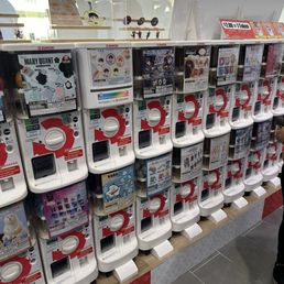 Gachapon machines Gachapon machines