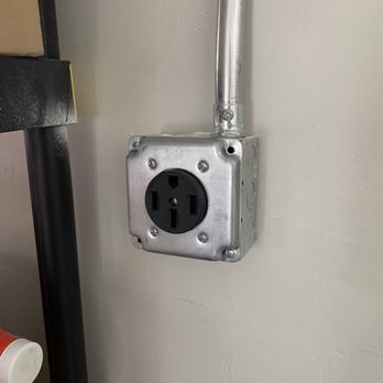 Smilys Electric - Clean and flush NEMA 14-50 outlet - Electricians Near Me