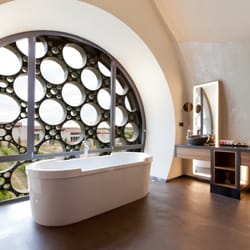 Cava & Hotel Mastinell