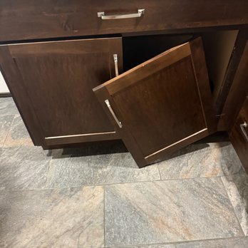 AirBnB - Broken when we arrived - Vacation Rentals Near Me - Colorado Springs, Colorado AirBnB - Broken when we arrived - Vacation Rentals Near Me - Colorado Springs, Colorado