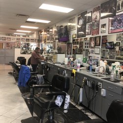 John's Cutting Edge Barber Shop - Old school barbershop