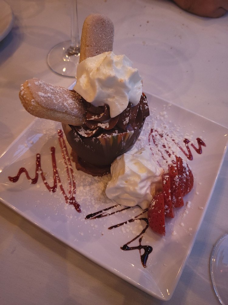 Social spots from La Notte Ristorante Italiano