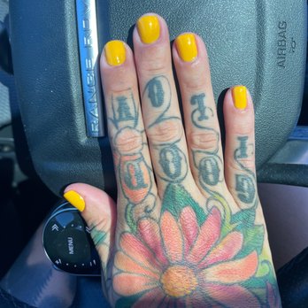 Tracy's Nails & Spa - Perfect fast manicure - Nail Salons Near Me - Valencia, California Tracy's Nails & Spa - Perfect fast manicure - Nail Salons Near Me - Valencia, California