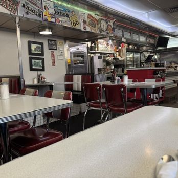 Broad Street Diner - Inside - Diners Near Me - Keyport, New Jersey Broad Street Diner - Inside - Diners Near Me - Keyport, New Jersey