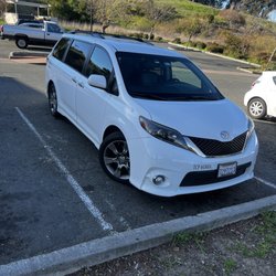 Friendly Limo & Shuttle Service