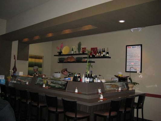 Sushi Kinoya by null