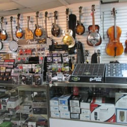 Gwinnett Discount Music - A whole lot of stuff