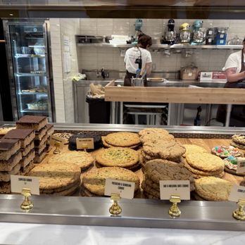 Helms Bakery - Bakeries Near Me - Los Angeles, California Helms Bakery - Bakeries Near Me - Los Angeles, California