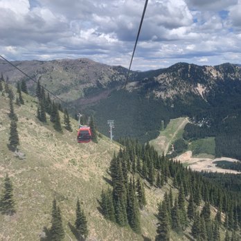 Summit House Restaurant - Gondola ride up - American Near Me - Enumclaw, Washington