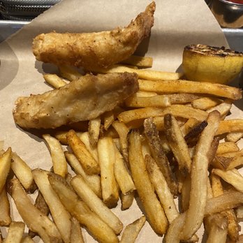 Twin Peaks - Fish and chips - Sports Bars Near Me - Bryan, Texas