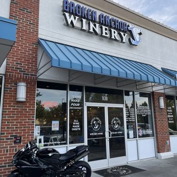 Broken Anchor Winery - a motorcycle parked outside - Wineries Near Me - Acworth, Georgia Broken Anchor Winery - a motorcycle parked outside - Wineries Near Me - Acworth, Georgia