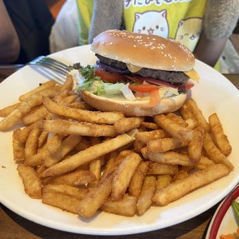 Noches de Colombia - Cheeseburger with fries - Spanish Near Me - Clifton, New Jersey Noches de Colombia - Cheeseburger with fries - Spanish Near Me - Clifton, New Jersey