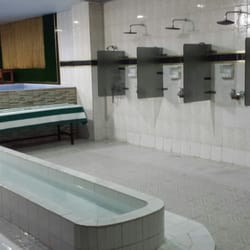 Manantial Spa & Sauna - Exfoliating bed and self Exfoliating seated areas.