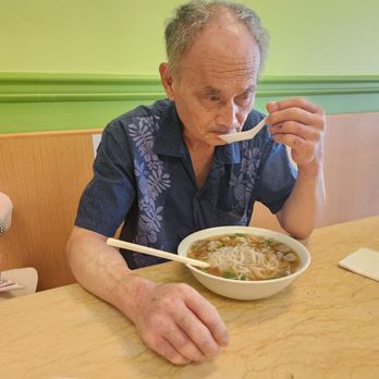 Stadium Pho - Dads picky about pho. But he liked this place. - Vietnamese Near Me - Honolulu, Hawaii Stadium Pho - Dads picky about pho. But he liked this place. - Vietnamese Near Me - Honolulu, Hawaii