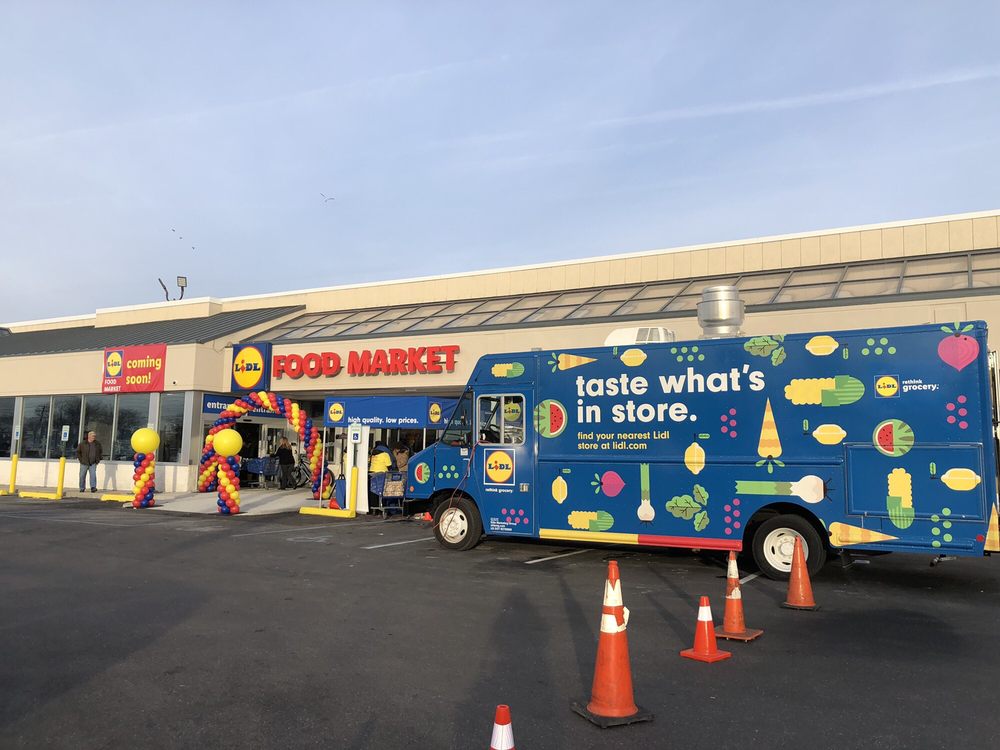 Lidl - Lidl grand olening - outside - Grocery Near Me - Plainview, New York Lidl - Lidl grand olening - outside - Grocery Near Me - Plainview, New York
