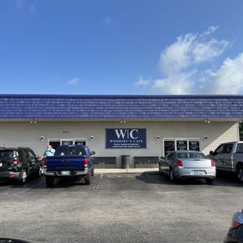 Woodsby's Cafe - cars parked in front of the building - Breakfast & Brunch Near Me - Kissimmee, Florida Woodsby's Cafe - cars parked in front of the building - Breakfast & Brunch Near Me - Kissimmee, Florida