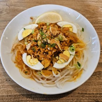 Understory - pancit malabon ($17) - Filipino Near Me - Oakland, California Understory - pancit malabon ($17) - Filipino Near Me - Oakland, California