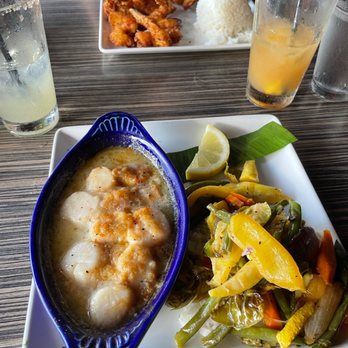 The Dolphin - Dolphin scallops and Fried Shrimp - Seafood Markets Near Me - Hanalei, Hawaii