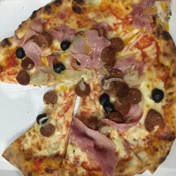 Pizza Oskian - Meat pizza with and egg - 14 euros - Pizza Near Me - Paris, 75