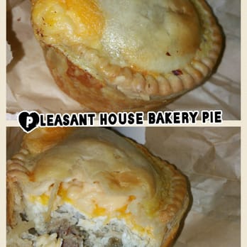 Pleasant House Pub - spinach and a meat pie - British Near Me - Chicago, Illinois Pleasant House Pub - spinach and a meat pie - British Near Me - Chicago, Illinois