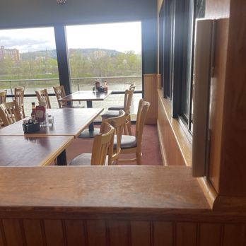 Park Diner - Dining areas with views of the river. - Diners Near Me - Binghamton, New York Park Diner - Dining areas with views of the river. - Diners Near Me - Binghamton, New York